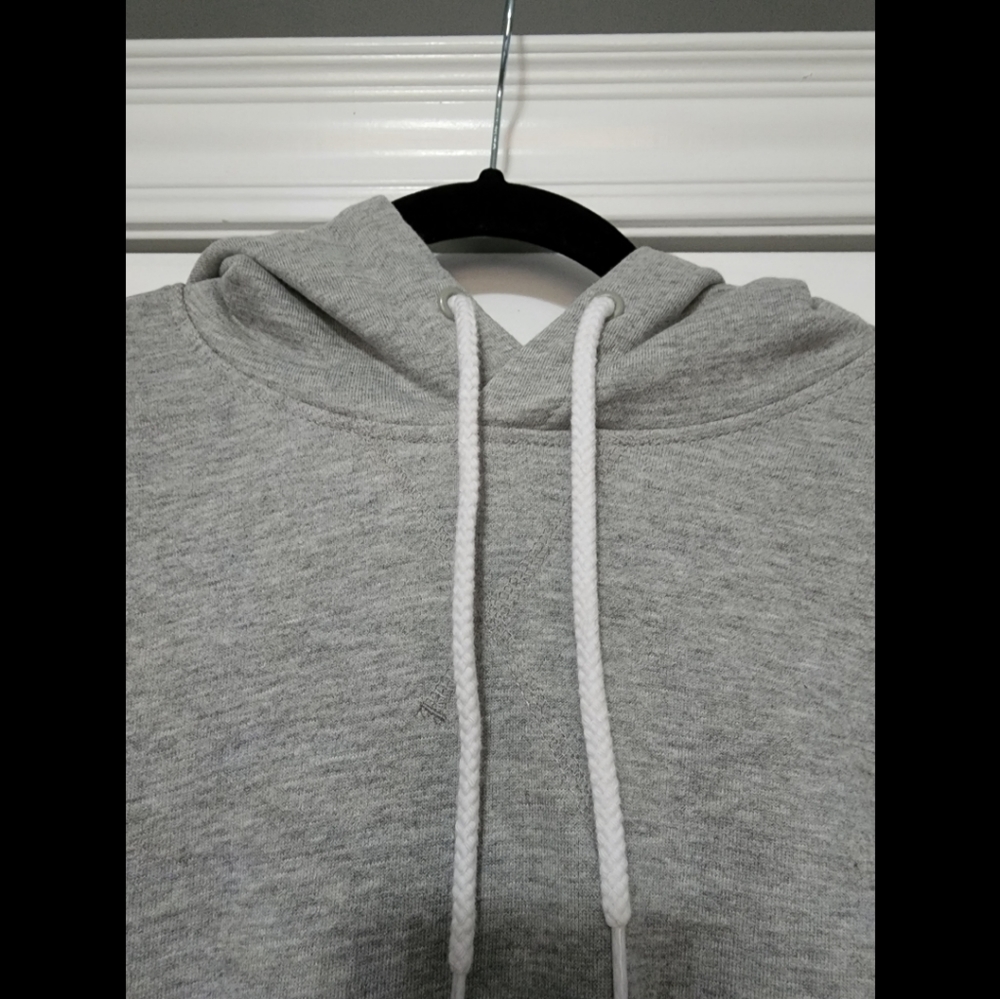 Sweater tee drawstring Hoodie. - Picture 3 of 3